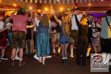 www_photofloh_de_PflaelzerGaudiNaechte_HermesHouseBand_Messehalle_PS_16_10_2026-83