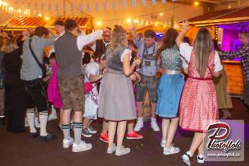 www_photofloh_de_PflaelzerGaudiNaechte_HermesHouseBand_Messehalle_PS_16_10_2026-84