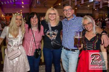 www_photofloh_de_PflaelzerGaudiNaechte_HermesHouseBand_Messehalle_PS_17_10_2026-34