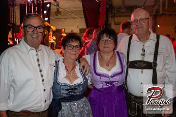 www_photofloh_de_PflaelzerGaudiNaechte_HermesHouseBand_Messehalle_PS_17_10_2026-55