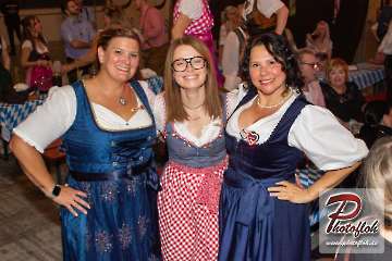 www_photofloh_de_PflaelzerGaudiNaechte_HermesHouseBand_Messehalle_PS_17_10_2026-186