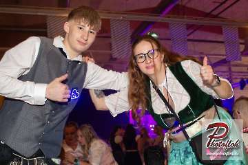www_photofloh_de_PflaelzerGaudiNaechte_HermesHouseBand_Messehalle_PS_16_10_2026-100