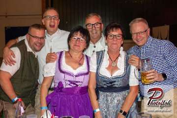 www_photofloh_de_PflaelzerGaudiNaechte_HermesHouseBand_Messehalle_PS_17_10_2026-52