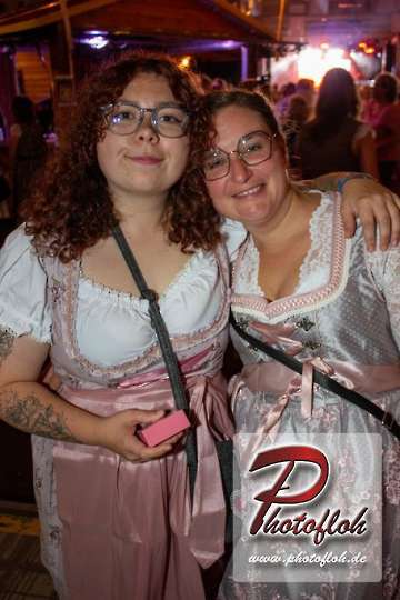 www_photofloh_de_PflaelzerGaudiNaechte_HermesHouseBand_Messehalle_PS_17_10_2026-61