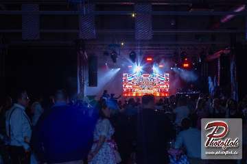 www_photofloh_de_PflaelzerGaudiNaechte_HermesHouseBand_Messehalle_PS_17_10_2026-62