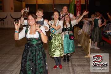 www_photofloh_de_PflaelzerGaudiNaechte_HermesHouseBand_Messehalle_PS_17_10_2026-68