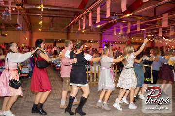 www_photofloh_de_PflaelzerGaudiNaechte_HermesHouseBand_Messehalle_PS_17_10_2026-72