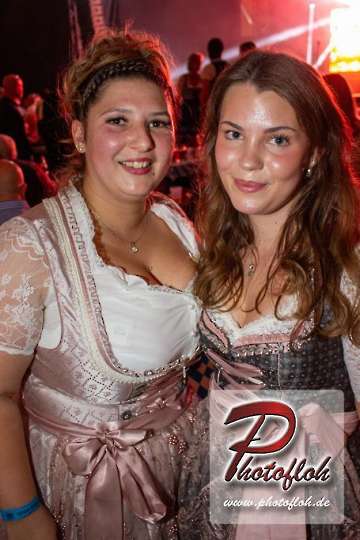 www_photofloh_de_PflaelzerGaudiNaechte_HermesHouseBand_Messehalle_PS_17_10_2026-76