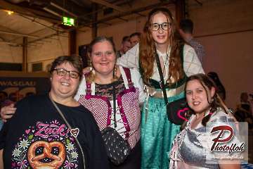 www_photofloh_de_PflaelzerGaudiNaechte_HermesHouseBand_Messehalle_PS_17_10_2026-121