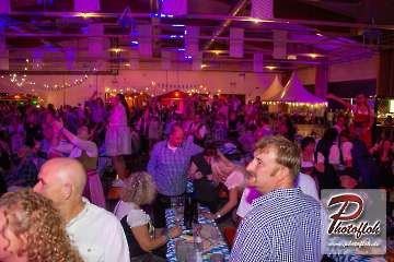 www_photofloh_de_PflaelzerGaudiNaechte_HermesHouseBand_Messehalle_PS_17_10_2026-155