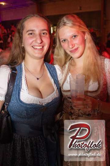 www_photofloh_de_PflaelzerGaudiNaechte_HermesHouseBand_Messehalle_PS_17_10_2026-236