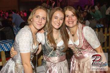 www_photofloh_de_PflaelzerGaudiNaechte_HermesHouseBand_Messehalle_PS_17_10_2026-281