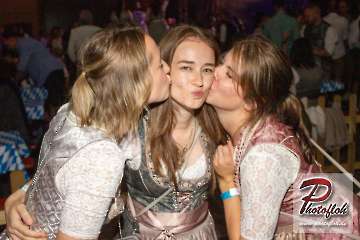 www_photofloh_de_PflaelzerGaudiNaechte_HermesHouseBand_Messehalle_PS_17_10_2026-282